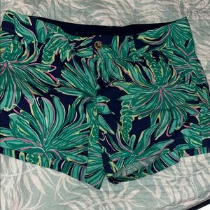 Lilly Pulitzer Green Leaf Print Women's Shorts